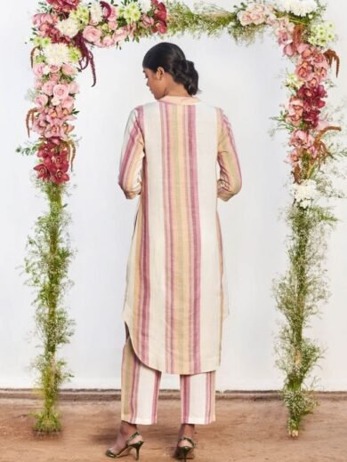 Bahaar Linen Burdwan Kurta Set - Image 4